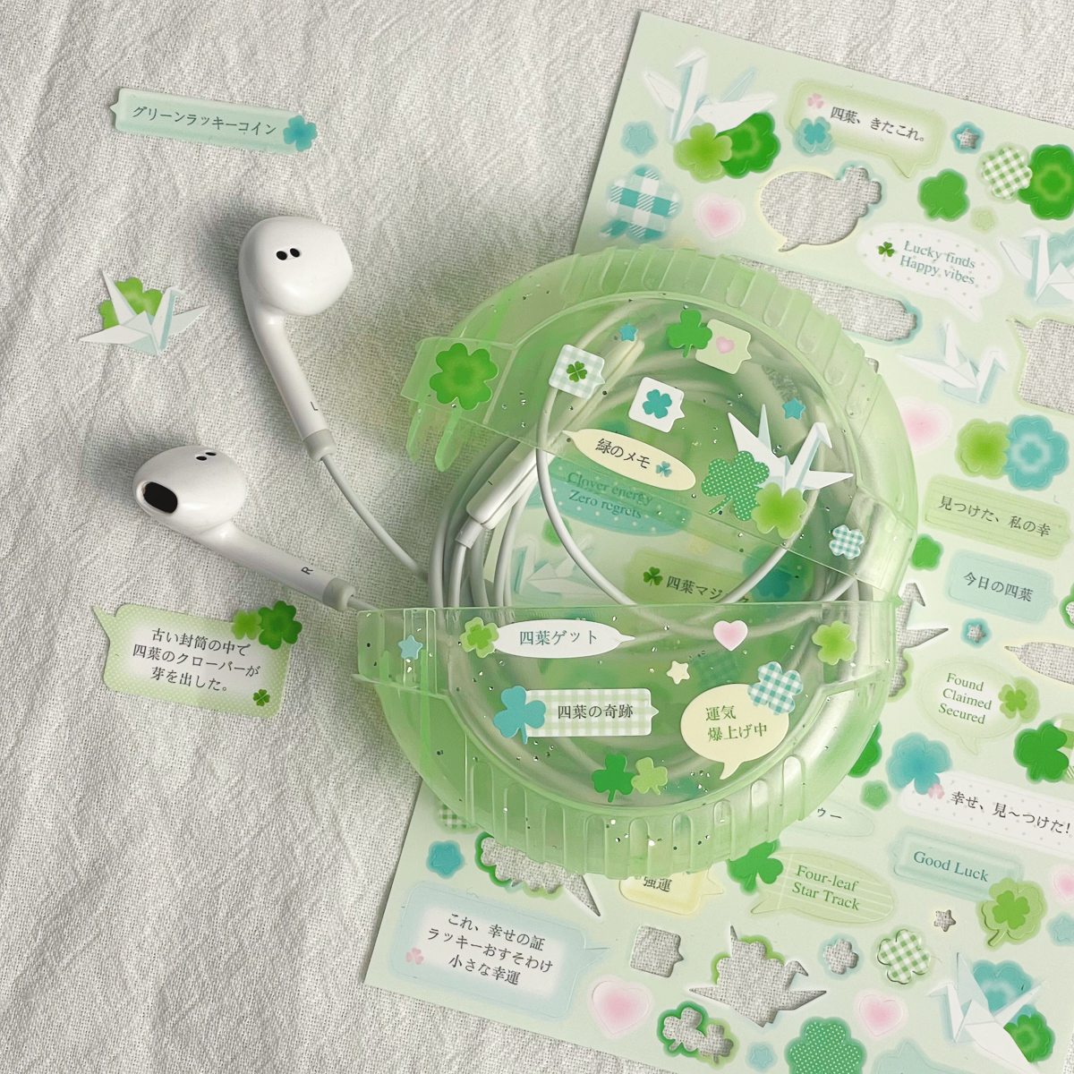 Green four-leaf clover Sticker - Red Clover Flower บทวิจารณ์และราคา