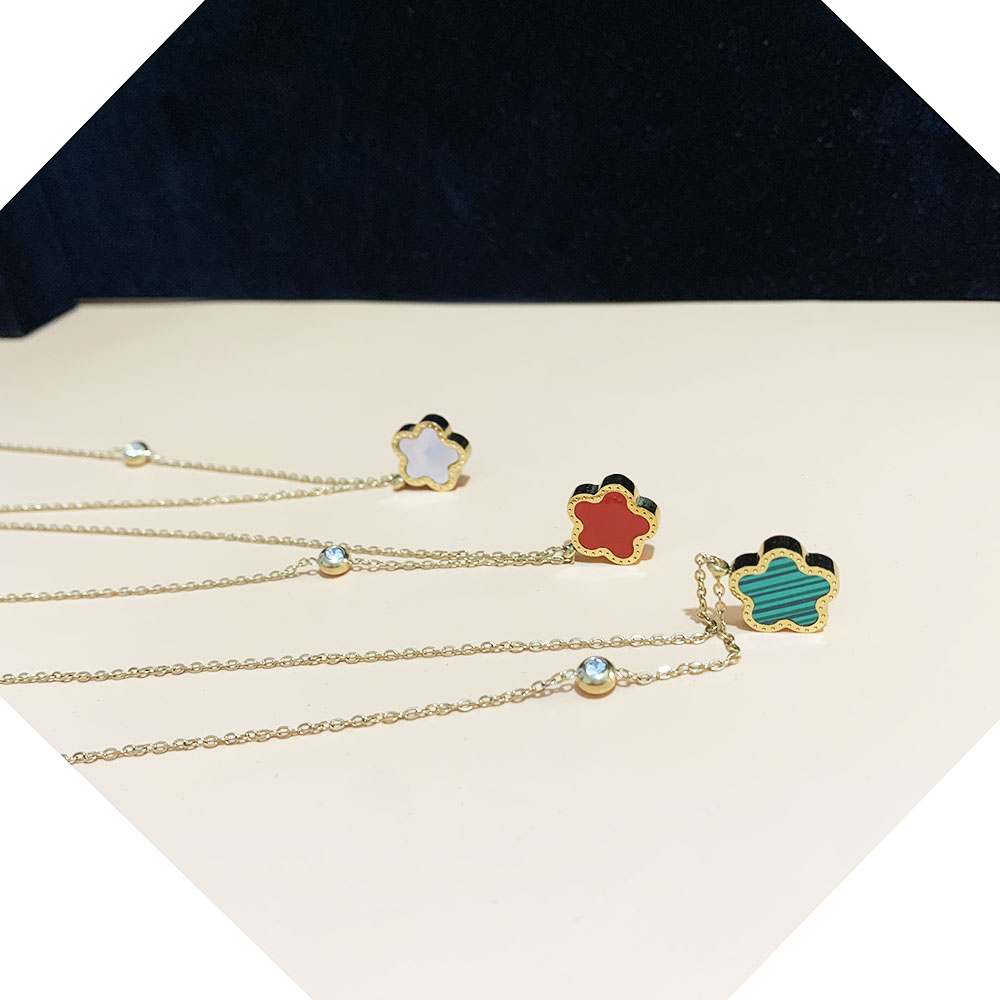 Stainless Steel 18K Gold Plate - Red Clover Flower บทวิจารณ์และราคา