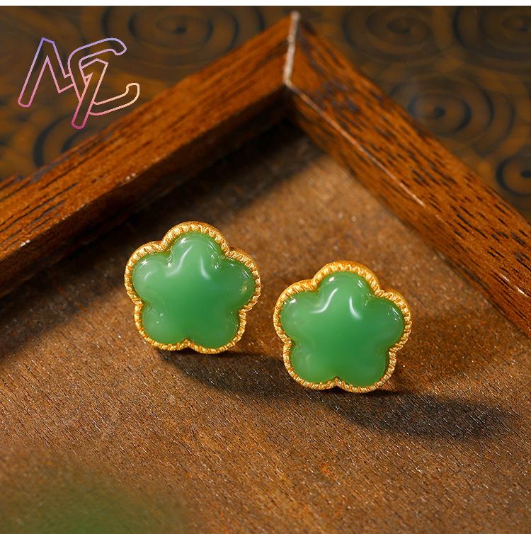Green Natural Jade Clover Earr - Red Clover Flower บทวิจารณ์และราคา