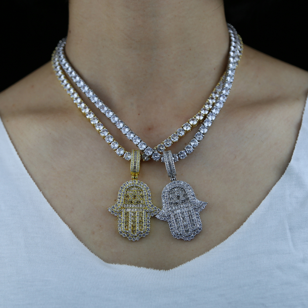 Iced Out Hamsa Hand Pendant Ne - Tulsi Holy Basil บทวิจารณ์และราคา